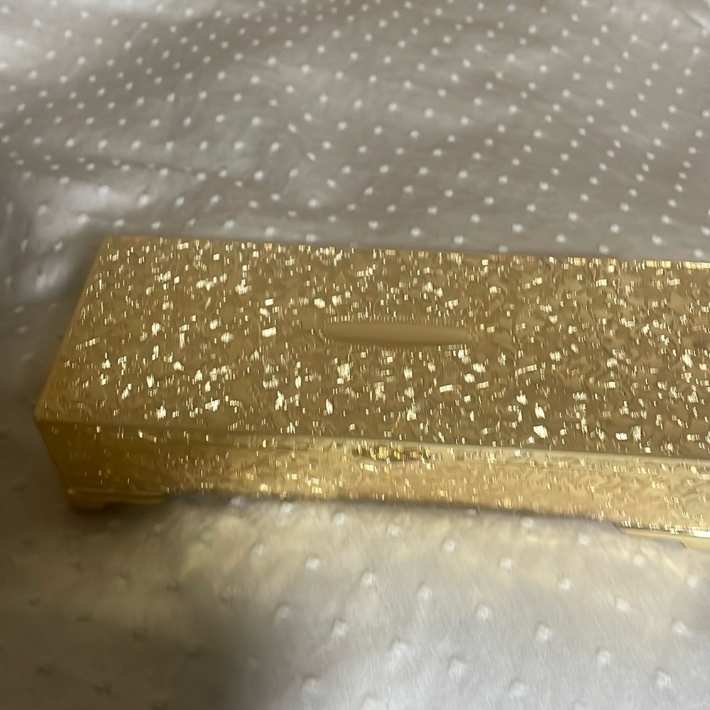 Jewelry box